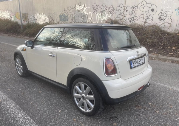 MINI Cooper cena 17900 przebieg: 173000, rok produkcji 2008 z Warszawa małe 37